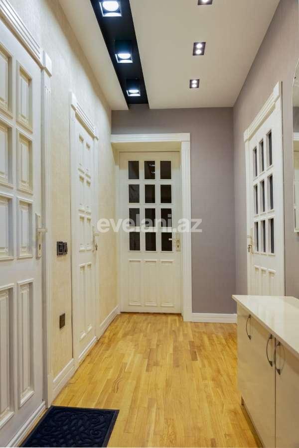 Satılır, köhnə tikili, 3 otaqlı, 70 m², Bakı, Nərimanov r, Montin q, Nəriman Nərimanov m.