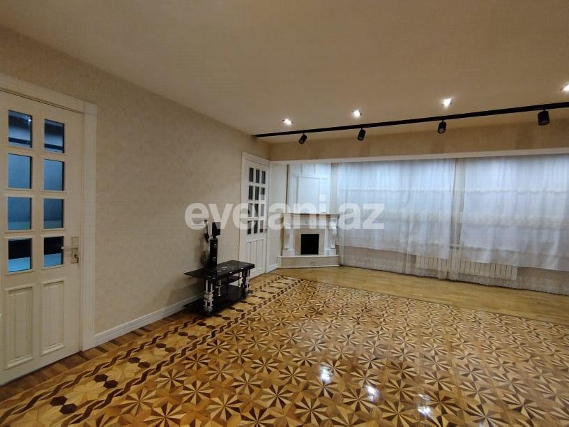 Satılır, köhnə tikili, 3 otaqlı, 70 m², Bakı, Nərimanov r, Montin q, Nəriman Nərimanov m.