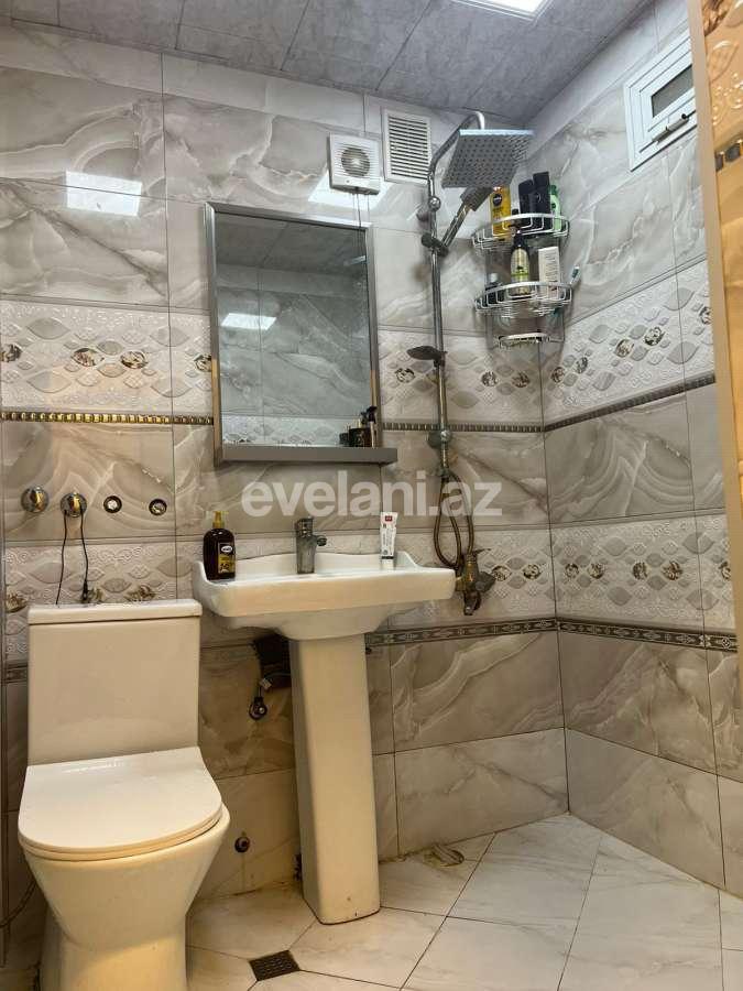 Satılır, köhnə tikili, 2 otaqlı, 50 m², Bakı, Yasamal r, Elmlər Akademiyası m.