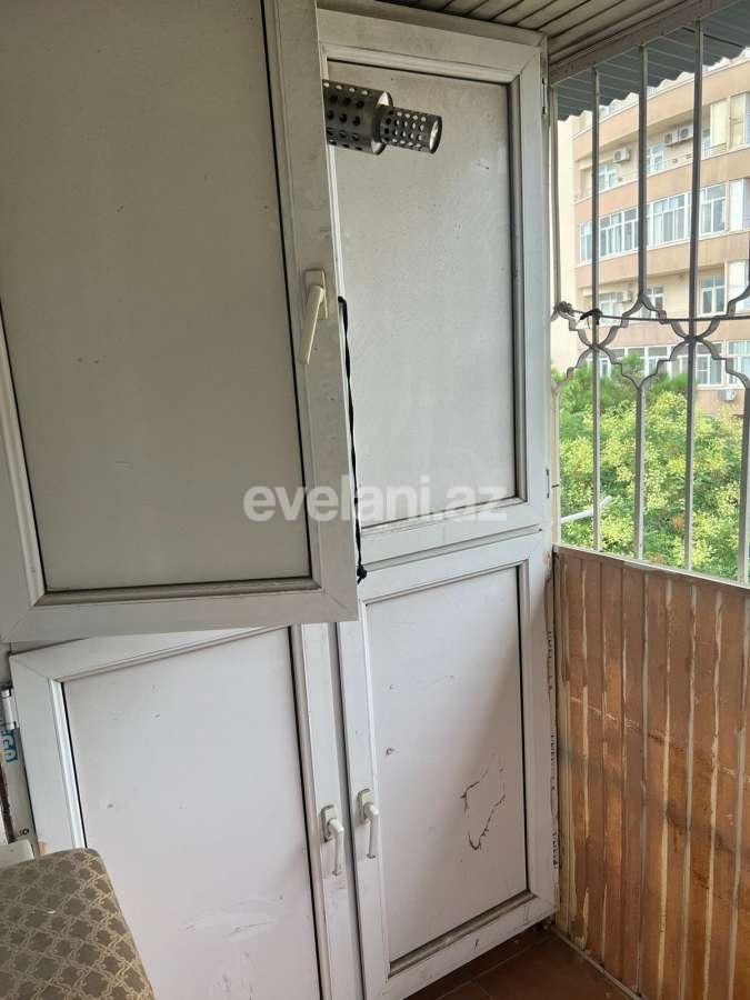 Satılır, köhnə tikili, 2 otaqlı, 50 m², Bakı, Yasamal r, Elmlər Akademiyası m.