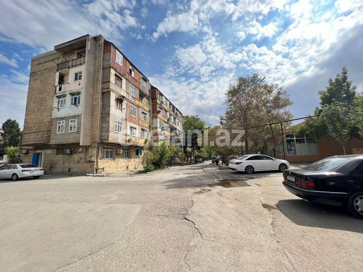 Satılır, köhnə tikili, 1 otaqlı, 15 m², Sumqayıt, 12-ci mikrorayon r.