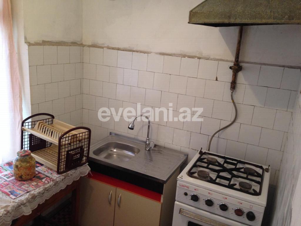 Satılır, köhnə tikili, 3 otaqlı, 80 m², Bakı, Yasamal r, Elmlər Akademiyası m.
