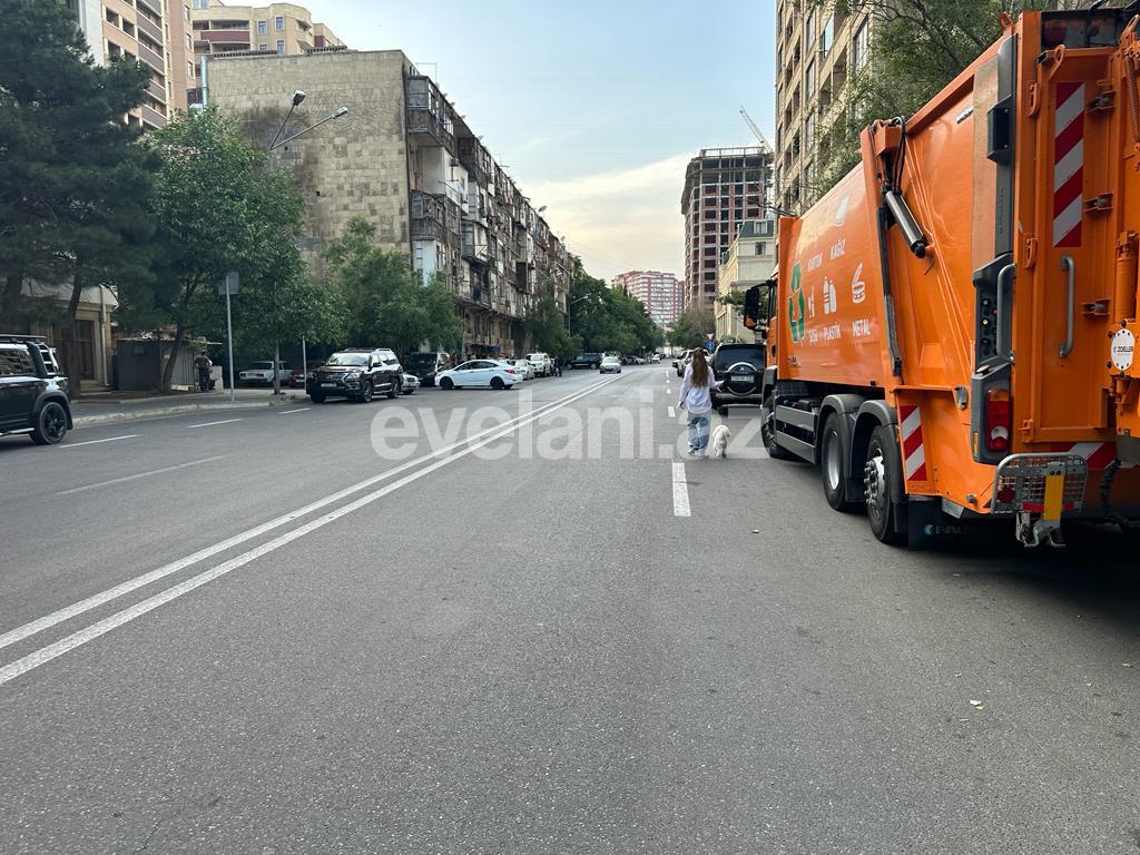 Satılır, köhnə tikili, 2 otaqlı, 60 m², Bakı, Nəsimi r.