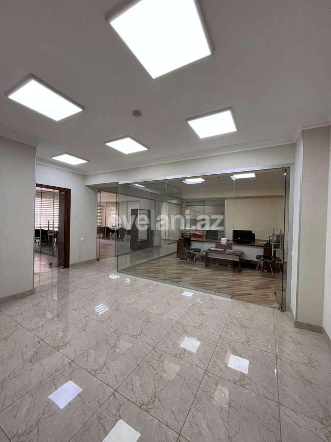 Kirayə verilir, ofis, 16 otaqlı, 400 m², Bakı, Yasamal r, Elmlər Akademiyası m.