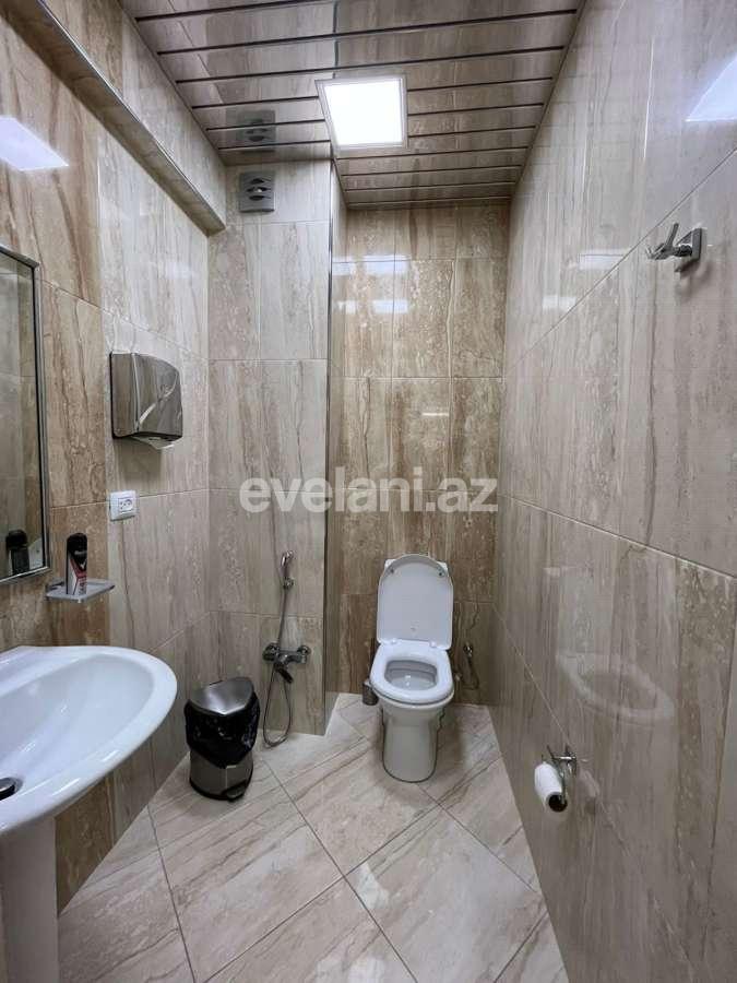 Kirayə verilir, ofis, 16 otaqlı, 400 m², Bakı, Yasamal r, Elmlər Akademiyası m.