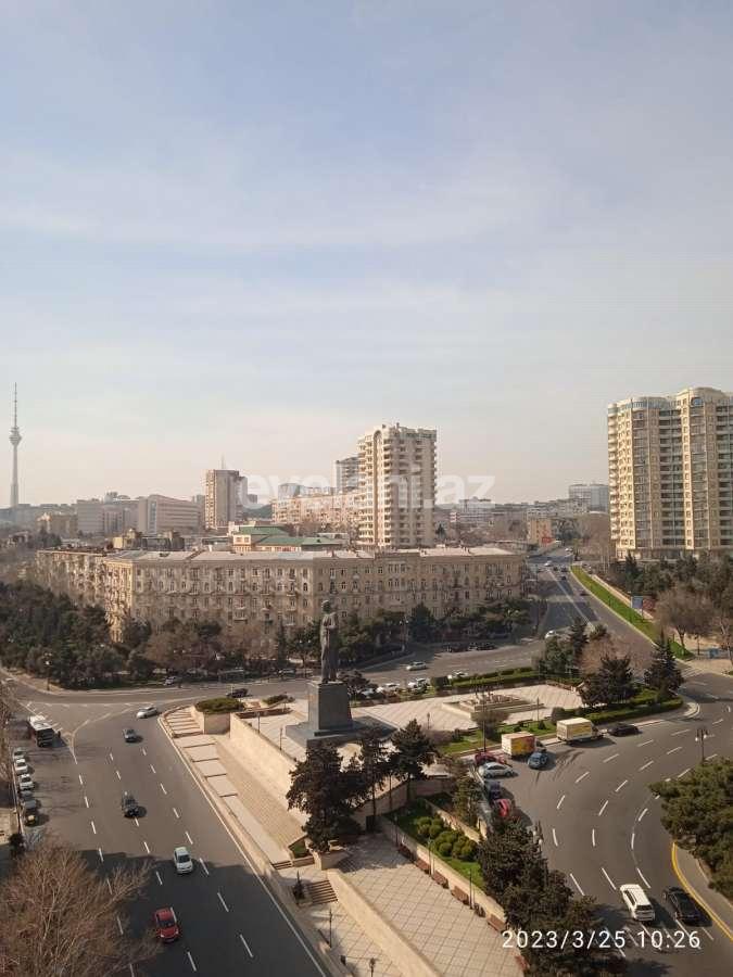 Сдаётся, новостройка, 4-комнаты, 211 m², Баку, Ясамальский r, Элмляр Академиясы m.