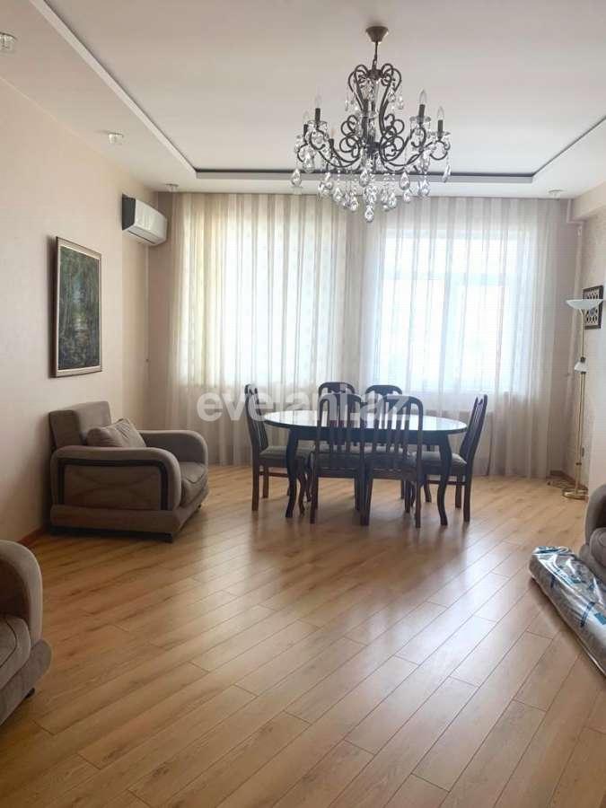 Satılır, yeni tikili, 3 otaqlı, 140 m², Bakı, Nərimanov r, Gənclik m.