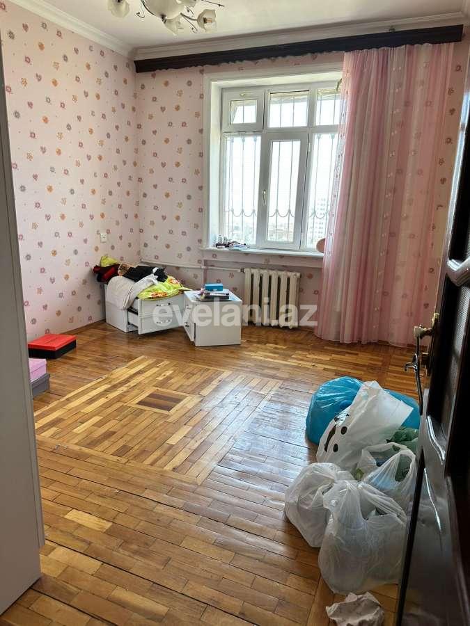 Satılır, köhnə tikili, 5 otaqlı, 120 m², Bakı, Xətai r, Əhmədli q, Əhmədli m.