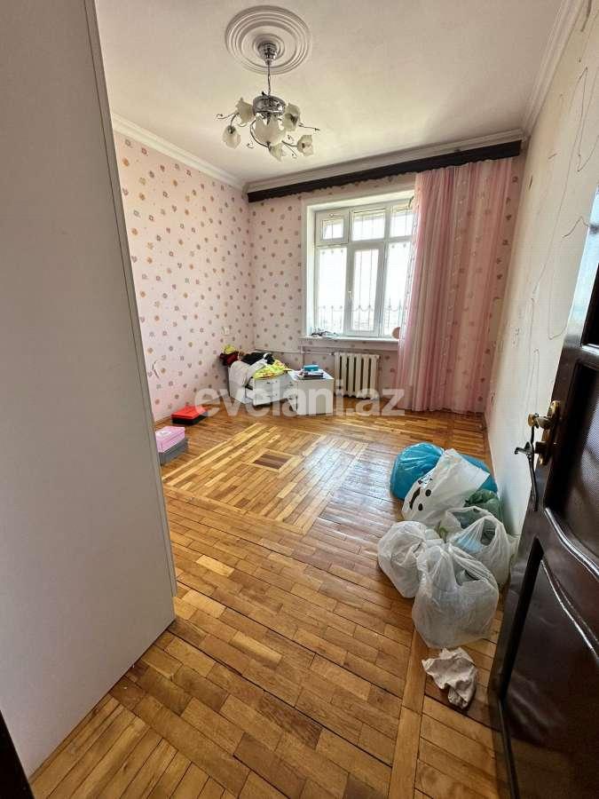 Satılır, köhnə tikili, 5 otaqlı, 120 m², Bakı, Xətai r, Əhmədli q, Əhmədli m.