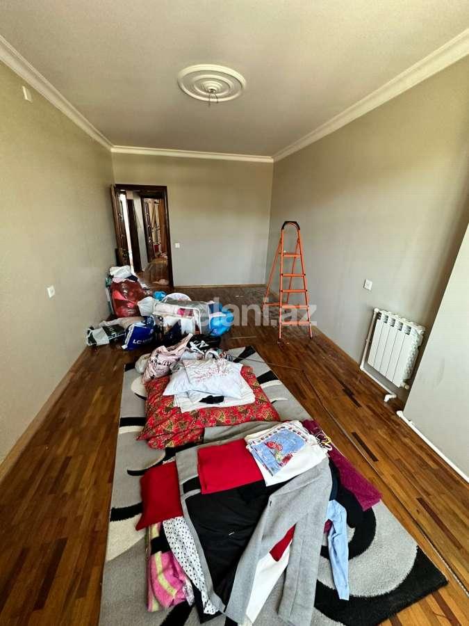 Satılır, köhnə tikili, 5 otaqlı, 120 m², Bakı, Xətai r, Əhmədli q, Əhmədli m.