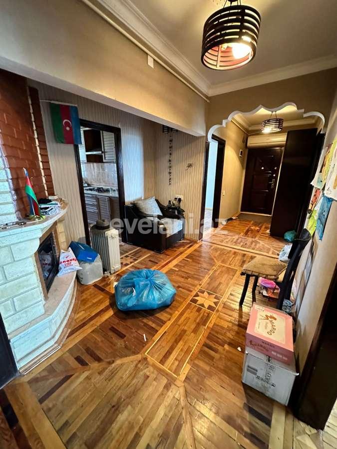 Satılır, köhnə tikili, 5 otaqlı, 120 m², Bakı, Xətai r, Əhmədli q, Əhmədli m.