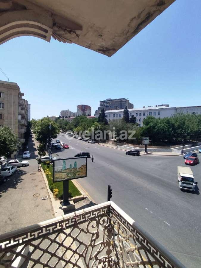 Продаётся, вторичка, 2-комнаты, 45 m², Баку, Ясамальский r, Элмляр Академиясы m.