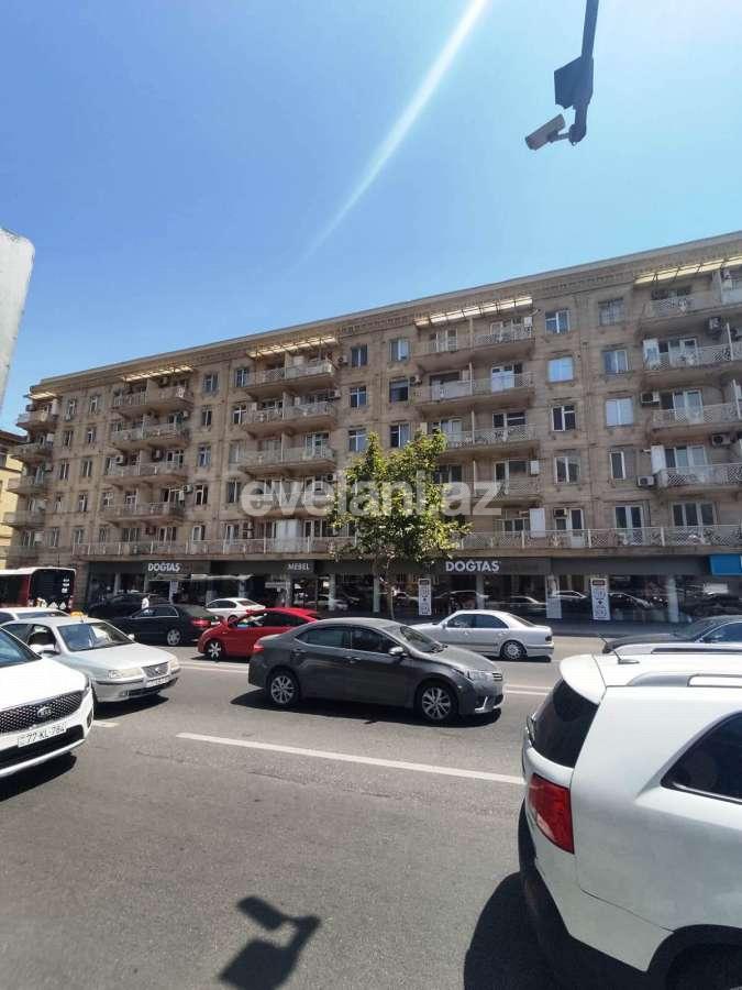 Продаётся, вторичка, 2-комнаты, 45 m², Баку, Ясамальский r, Элмляр Академиясы m.