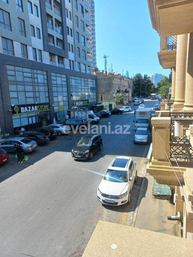 Kirayə verilir, köhnə tikili, 3 otaqlı, 80 m², Bakı, Səbail r, Bayıl q.