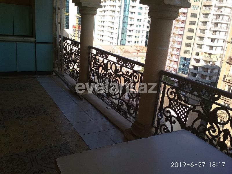 Sale, old building, 3 room, 85 m², Baku, Sabail r, 28 may m.
