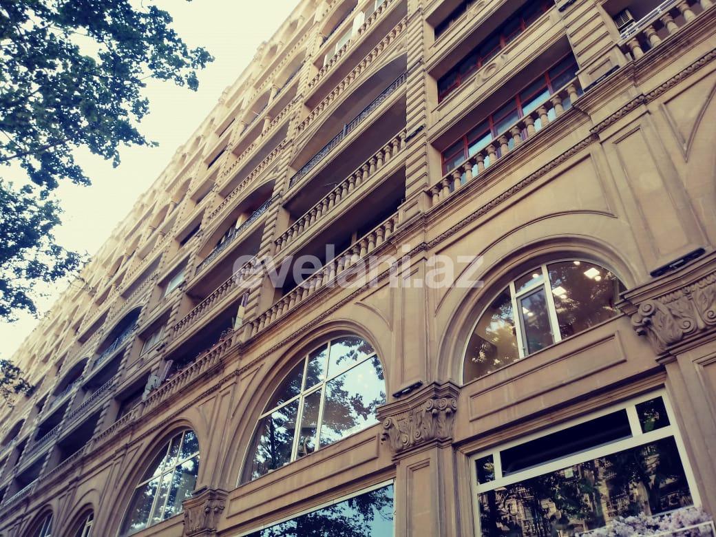 Sale, old building, 3 room, 85 m², Baku, Sabail r, 28 may m.