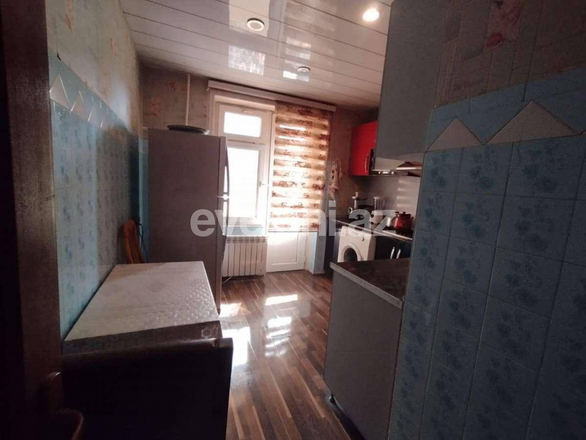 Satılır, köhnə tikili, 3 otaqlı, 70 m², Bakı, Xətai r, Həzi Aslanov m.