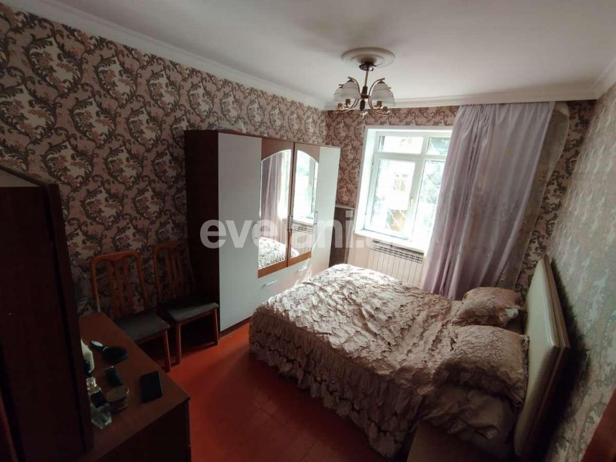 Satılır, köhnə tikili, 3 otaqlı, 70 m², Bakı, Xətai r, Həzi Aslanov m.