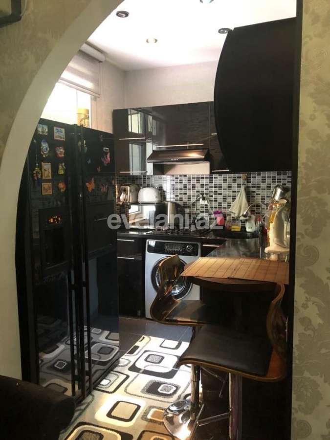 Kirayə verilir, köhnə tikili, 3 otaqlı, 70 m², Bakı, Nəsimi r, 4-cü mikrorayon q, Memar Əcəmi m.
