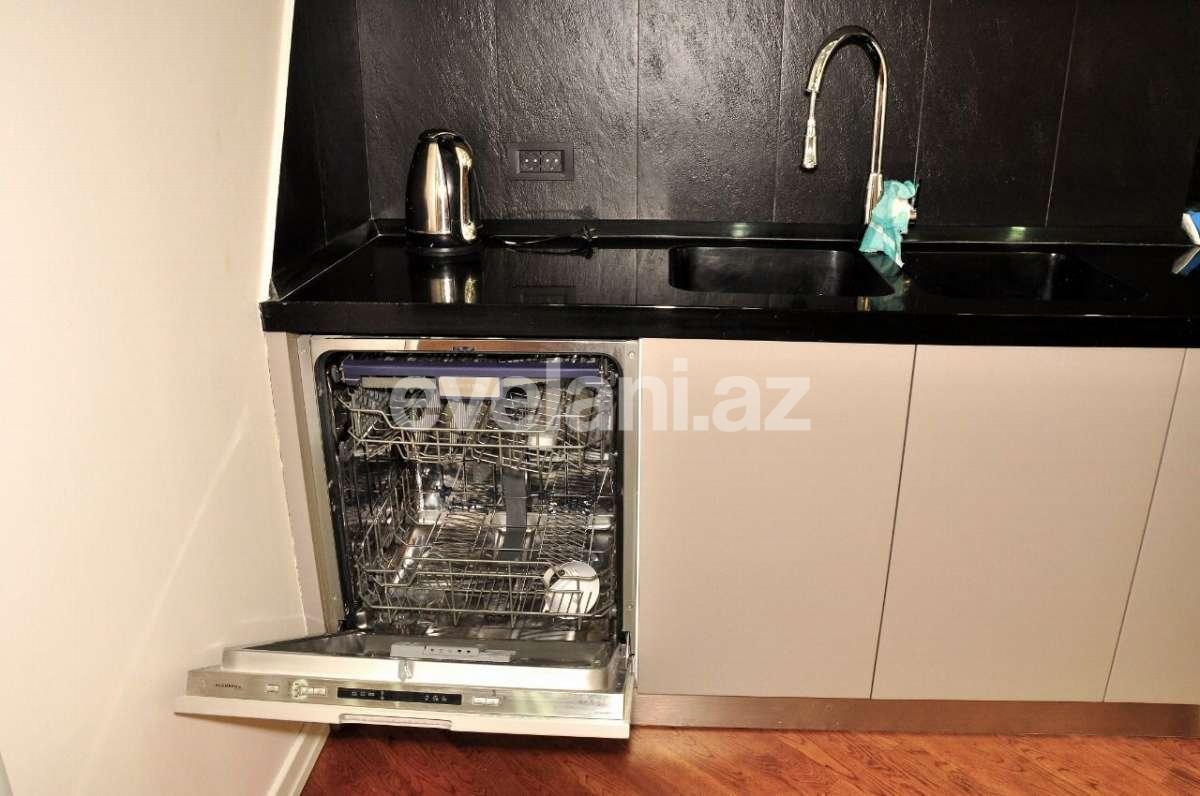 Kirayə verilir, yeni tikili, 3 otaqlı, 141 m², Bakı, Xətai r, Şah İsmayıl Xətai m.