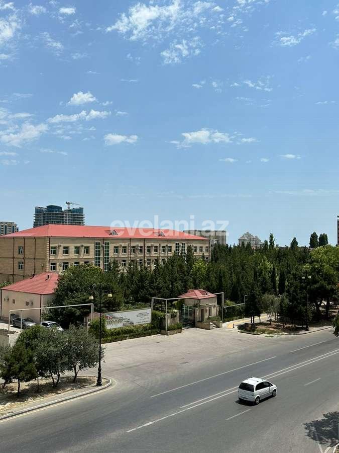 Satılır, köhnə tikili, 3 otaqlı, 100 m², Bakı, Yasamal r, Elmlər Akademiyası m.