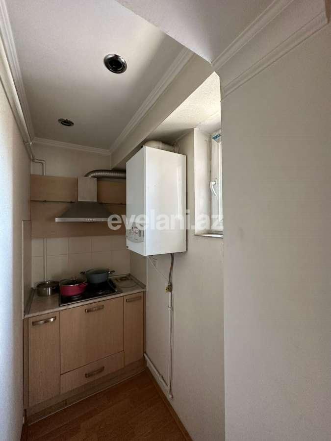 Satılır, köhnə tikili, 3 otaqlı, 100 m², Bakı, Yasamal r, Elmlər Akademiyası m.