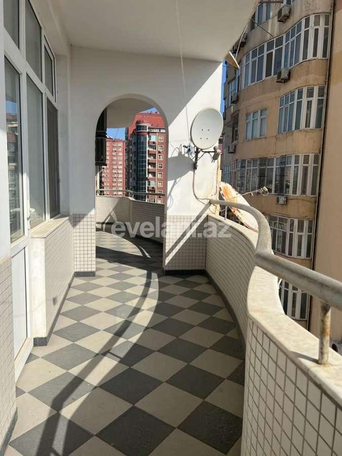 Satılır, yeni tikili, 6 otaqlı, 240 m², Bakı, Binəqədi r, 8-ci mikrorayon q, Azadlıq prospekti m.