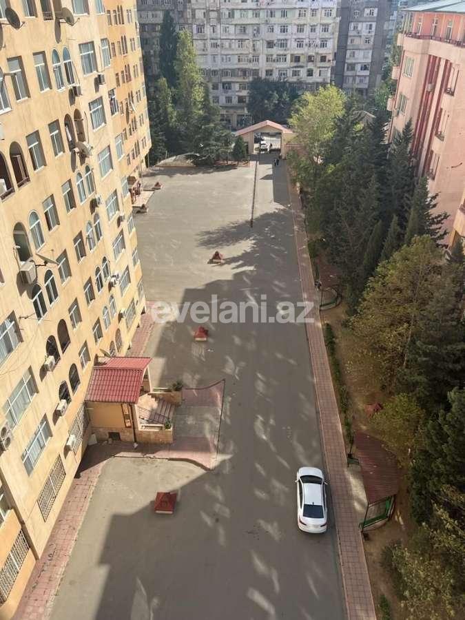 Satılır, yeni tikili, 6 otaqlı, 240 m², Bakı, Binəqədi r, 8-ci mikrorayon q, Azadlıq prospekti m.