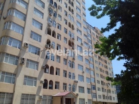 Satılır, yeni tikili, 6 otaqlı, 240 m², Bakı, Binəqədi r, 8-ci mikrorayon q, Azadlıq prospekti m.