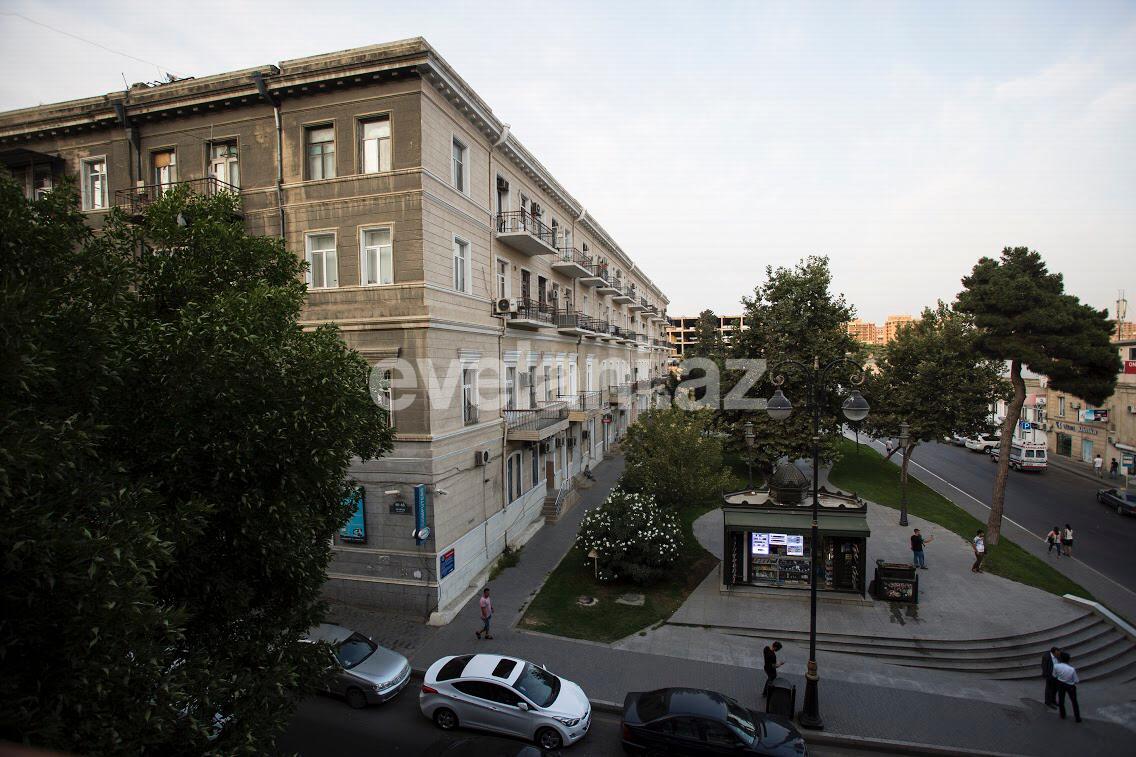 Sale, old building, 4 room, 160 m², Baku, Nasimi r, 28 may m.