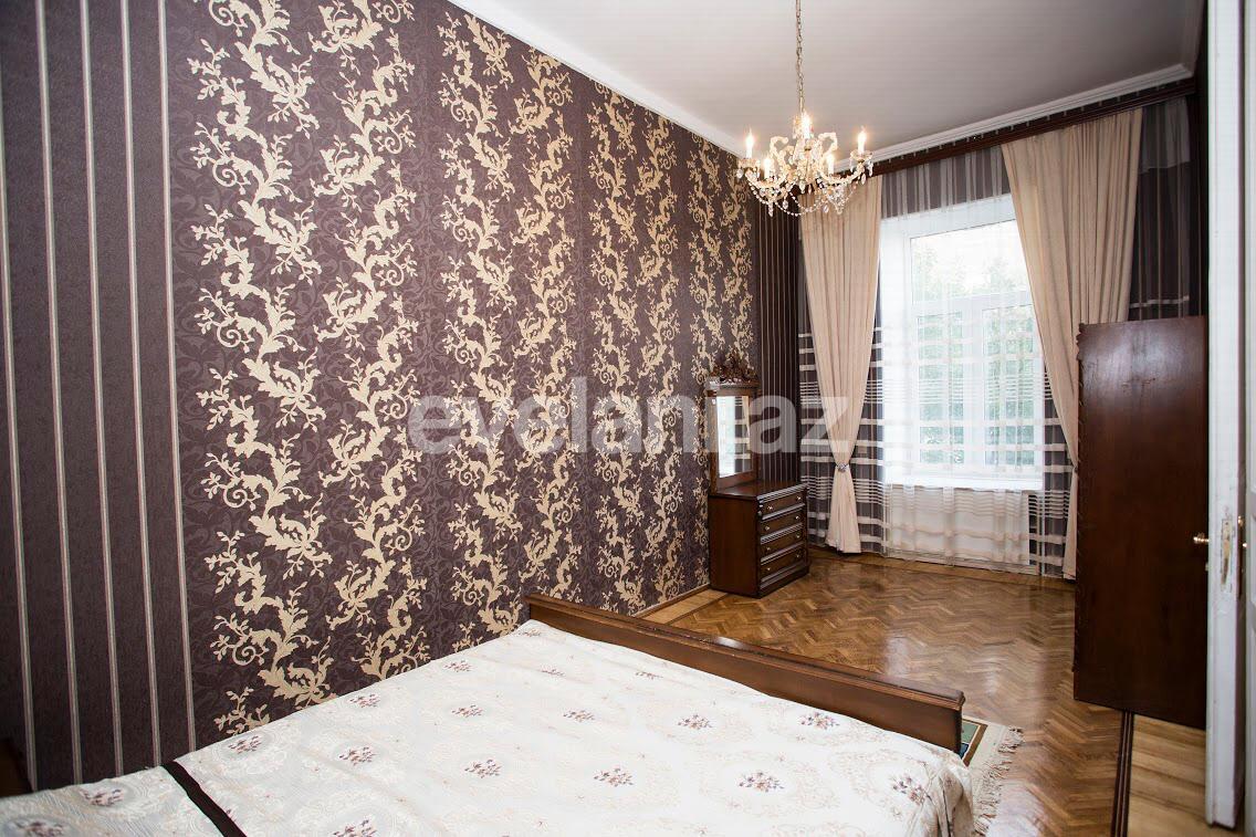 Sale, old building, 4 room, 160 m², Baku, Nasimi r, 28 may m.