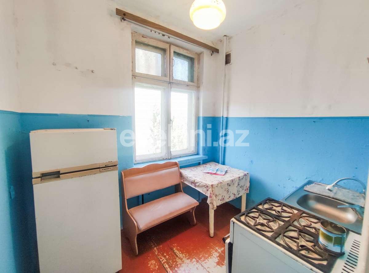 Satılır, köhnə tikili, 1 otaqlı, 30 m², Bakı, Nizami r, Qara Qarayev m.