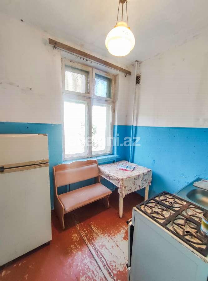 Satılır, köhnə tikili, 1 otaqlı, 30 m², Bakı, Nizami r, Qara Qarayev m.