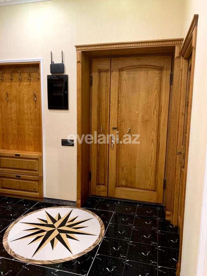 Продаётся, вторичка, 3-комнаты, 89.99 m², Баку, Сабаильский r, Ичери Шехер m.