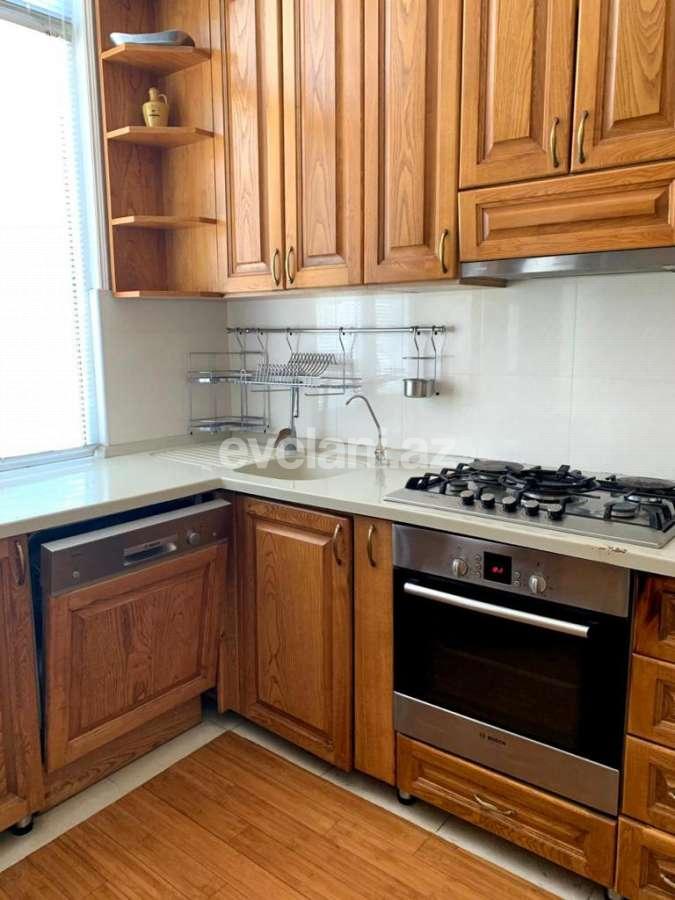 Продаётся, вторичка, 3-комнаты, 89.99 m², Баку, Сабаильский r, Ичери Шехер m.