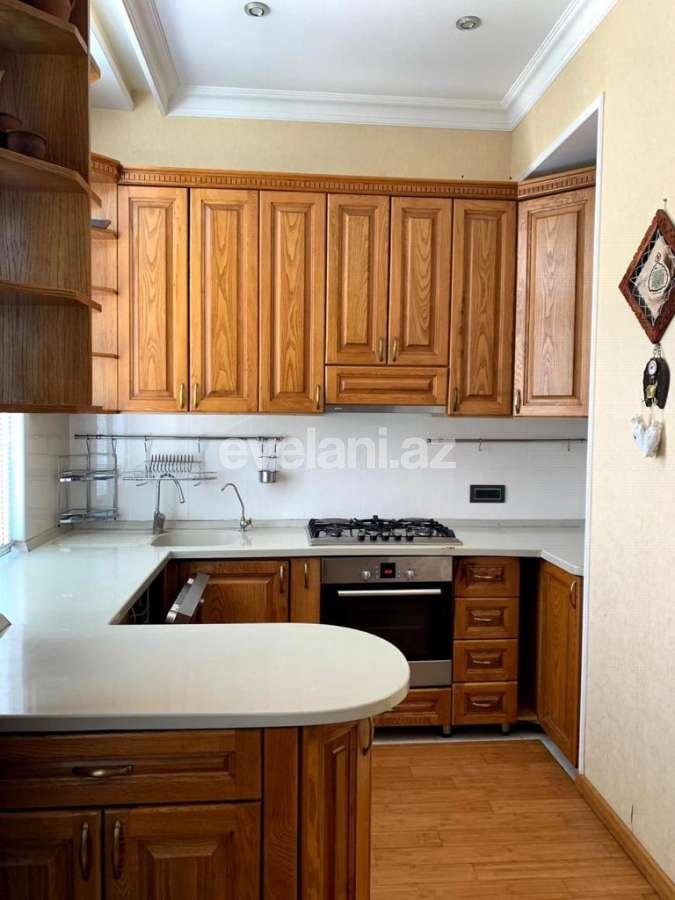 Продаётся, вторичка, 3-комнаты, 89.99 m², Баку, Сабаильский r, Ичери Шехер m.