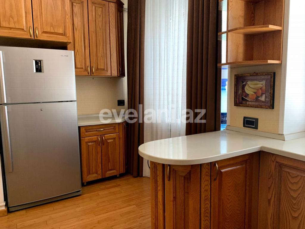 Продаётся, вторичка, 3-комнаты, 89.99 m², Баку, Сабаильский r, Ичери Шехер m.