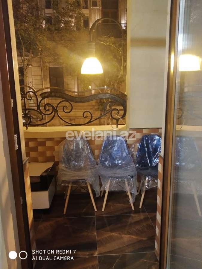 Satılır, köhnə tikili, 4 otaqlı, 90 m², Bakı, Səbail r, Sahil m.