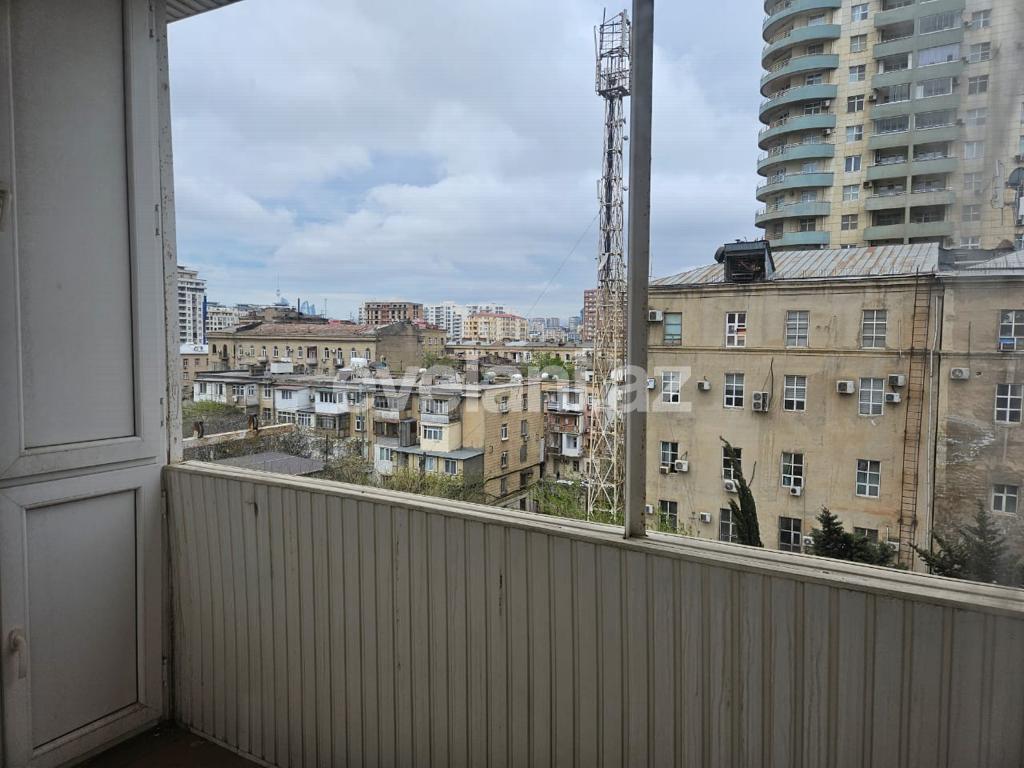 Satılır, köhnə tikili, 2 otaqlı, 45 m², Bakı, Nəsimi r, 28 may m.