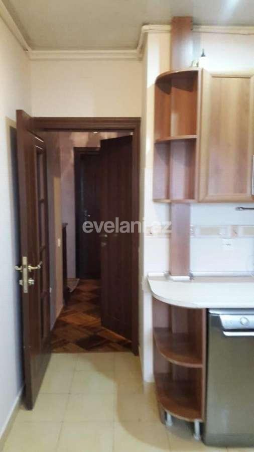 Kirayə verilir, köhnə tikili, 2 otaqlı, 52 m², Bakı, Yasamal r, İnşaatçılar m.