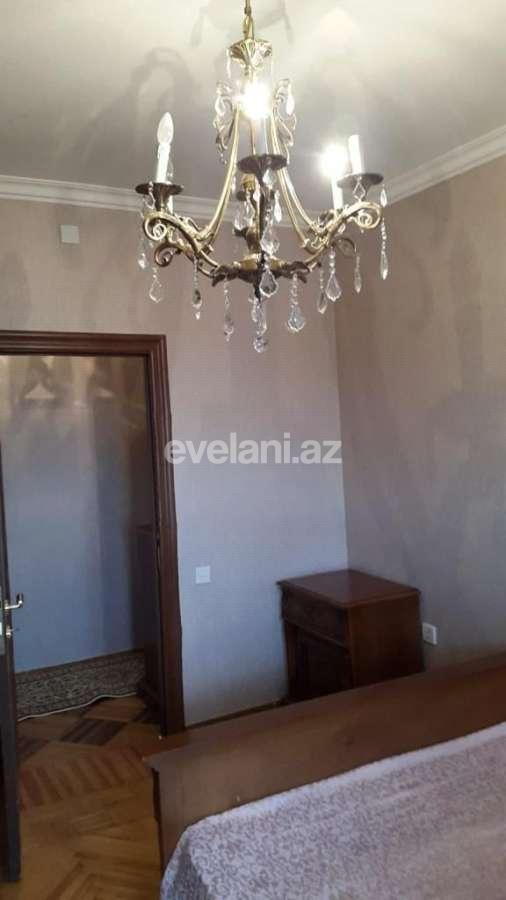 Kirayə verilir, köhnə tikili, 2 otaqlı, 52 m², Bakı, Yasamal r, İnşaatçılar m.