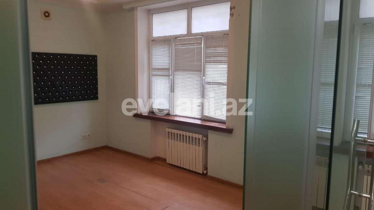 Kirayə verilir, ofis, 3 otaqlı, 60 m², Bakı, Yasamal r, Elmlər Akademiyası m.