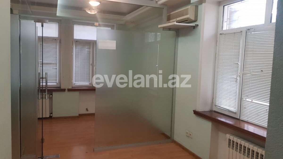 Kirayə verilir, ofis, 3 otaqlı, 60 m², Bakı, Yasamal r, Elmlər Akademiyası m.