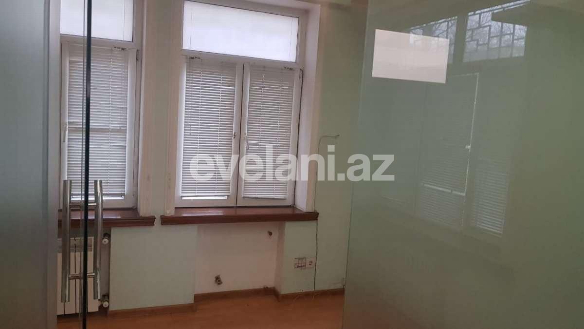 Kirayə verilir, ofis, 3 otaqlı, 60 m², Bakı, Yasamal r, Elmlər Akademiyası m.