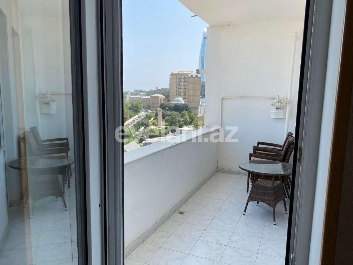 Satılır, yeni tikili, 4 otaqlı, 175 m², Bakı, Səbail r, İçəri Şəhər m.