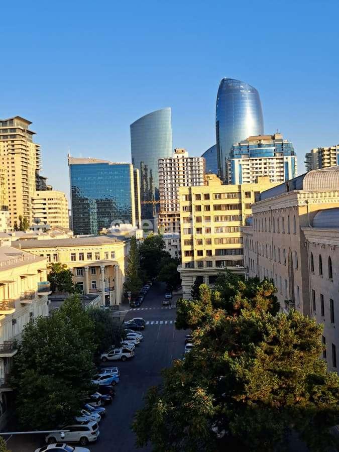 Сдаётся, вторичка, 3-комнаты, 72 m², Баку, Насиминский r, 28 мая m.