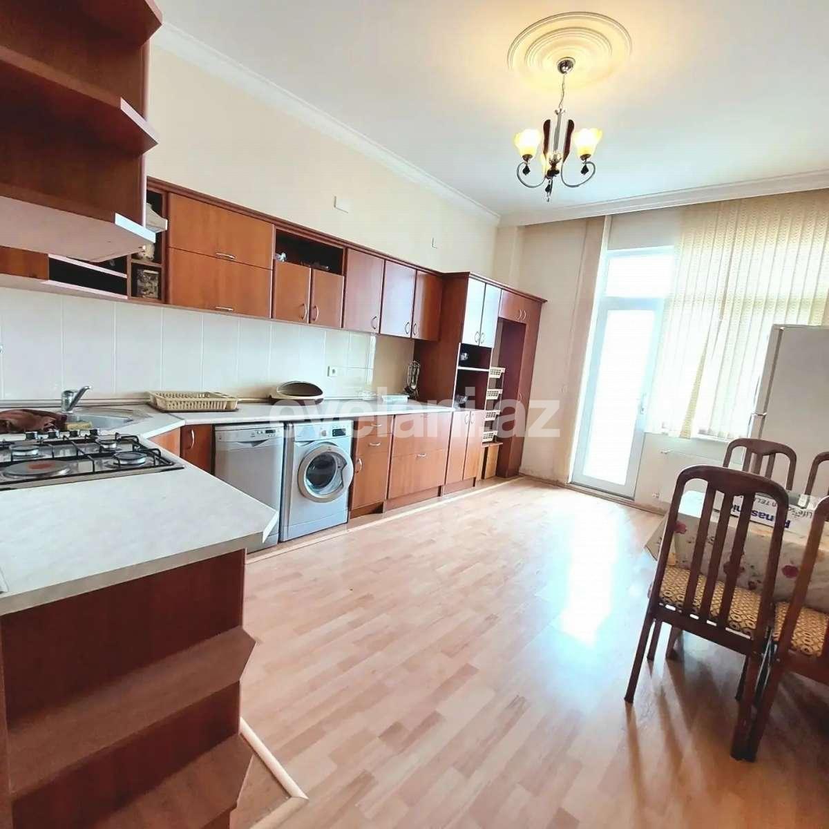 Sale, new building, 4 room, 190 m², Baku, Nasimi r.