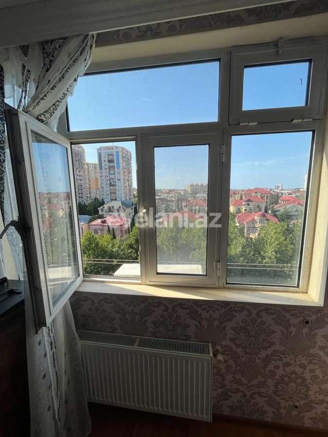 Rent, old building, 2 room, 71 m², Baku, Binagadi r, 9-th microdistrict d, Azadlig prospekti m.