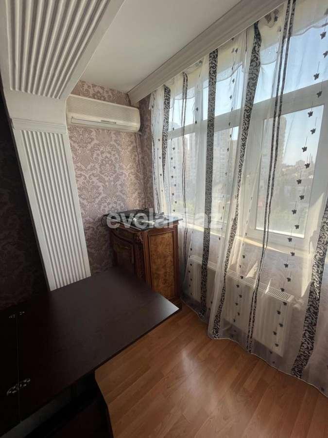 Rent, old building, 2 room, 71 m², Baku, Binagadi r, 9-th microdistrict d, Azadlig prospekti m.
