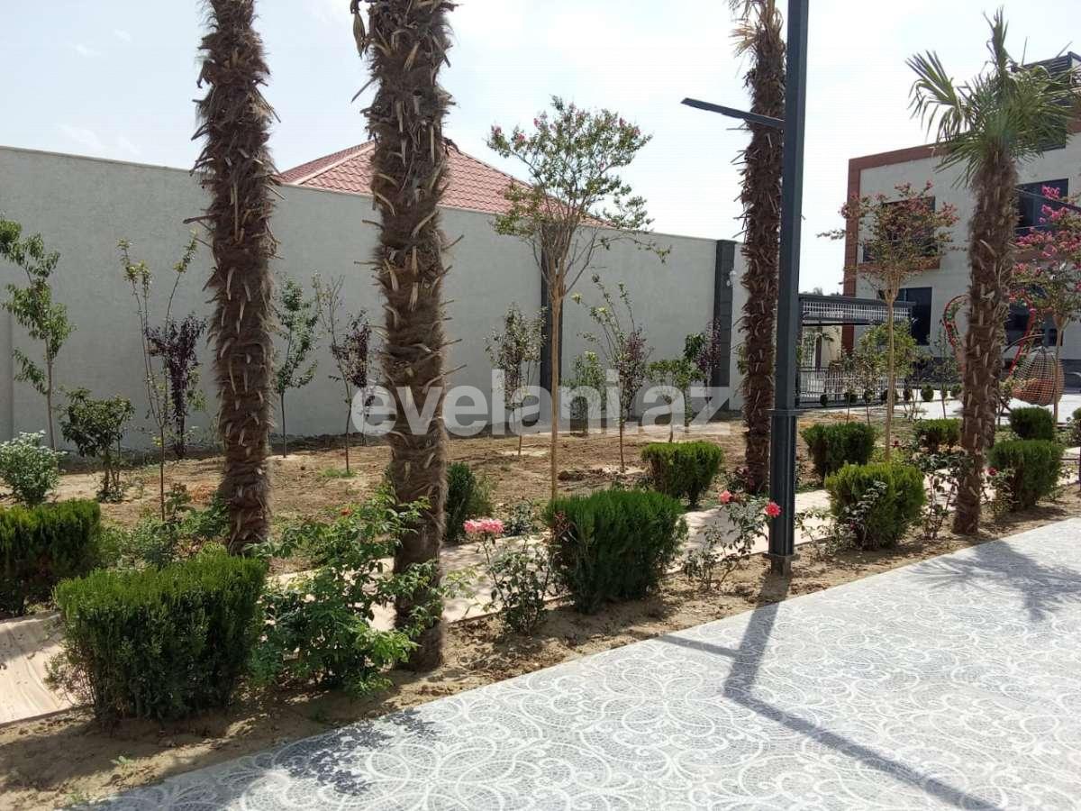 Satılır, həyət evi / bağ, 8 otaqlı, 250 m², Bakı, Abşeron r, Novxanı q.